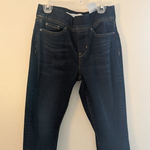 Women's Levi Pull in Skinny Jeans